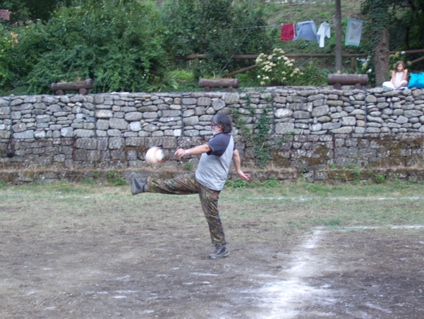  Image name: Calcio49.jpg 
 width: 601 pixel 
 height: 452 pixel 
 Size: 282416 bytes 
 Click to enlarge 